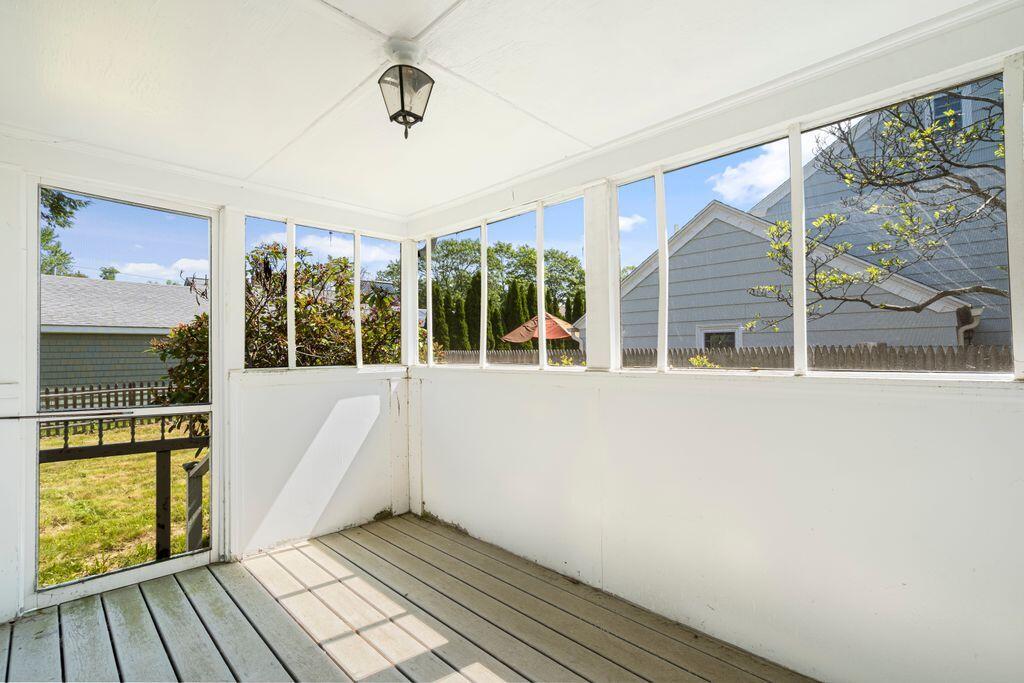 34 Bay View Drive Portland, ME 04103 - Photo 8 of 35 10_DSC05191