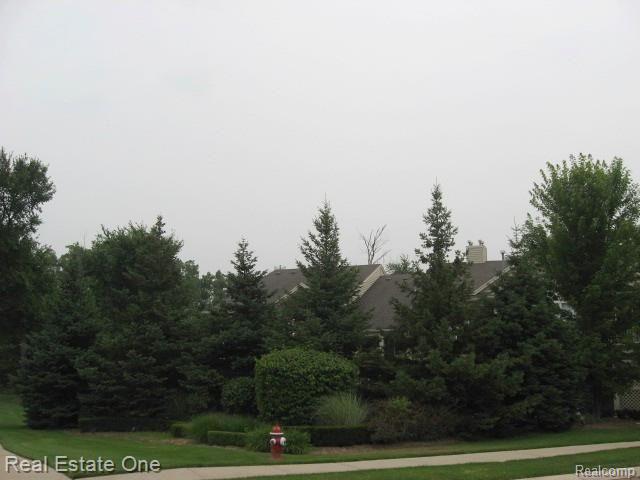 1664 Deepwood Circle Rochester, MI 48307 - Photo 4 of 30 DeepwoodX4.jpg