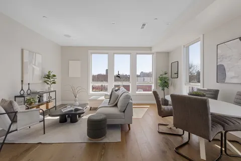 $845,000 | 17 Chestnut Avenue, Unit 3, Boston, MA 02130