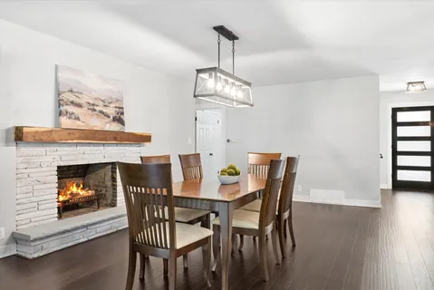 $674,900 | 1108 South 6th Street, St. Charles, IL 60174