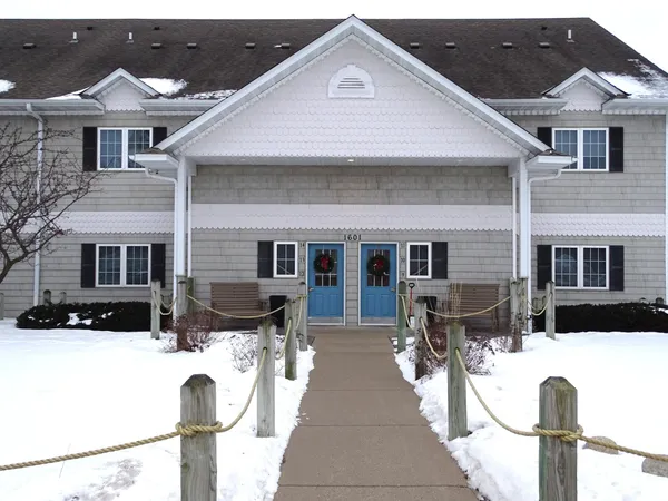 $247,000 | 1601 1st Street, Unit 12, Pepin, WI 54759