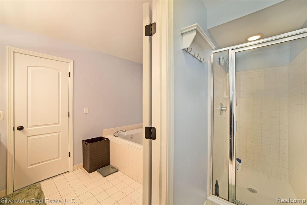 798 Grovecrest Rochester Hills, MI 48307 - Photo 34 of 49
