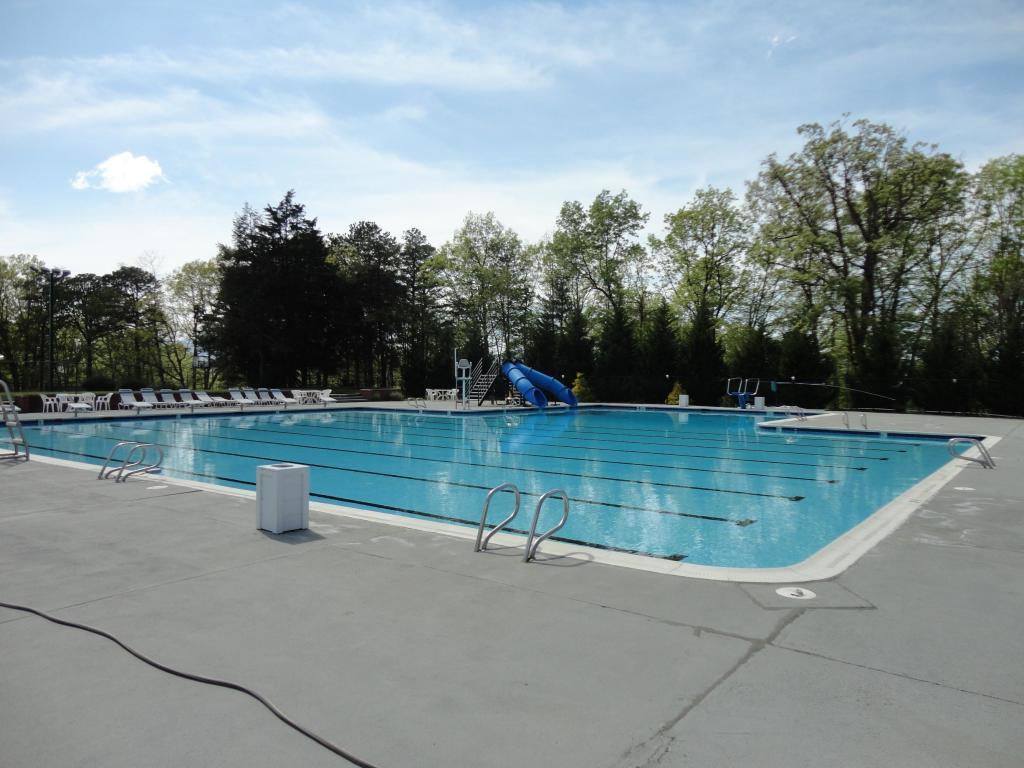 5554 Hunt Camp Road Roanoke, VA 24018 - Photo 13 of 14 Hunting Hills Pool