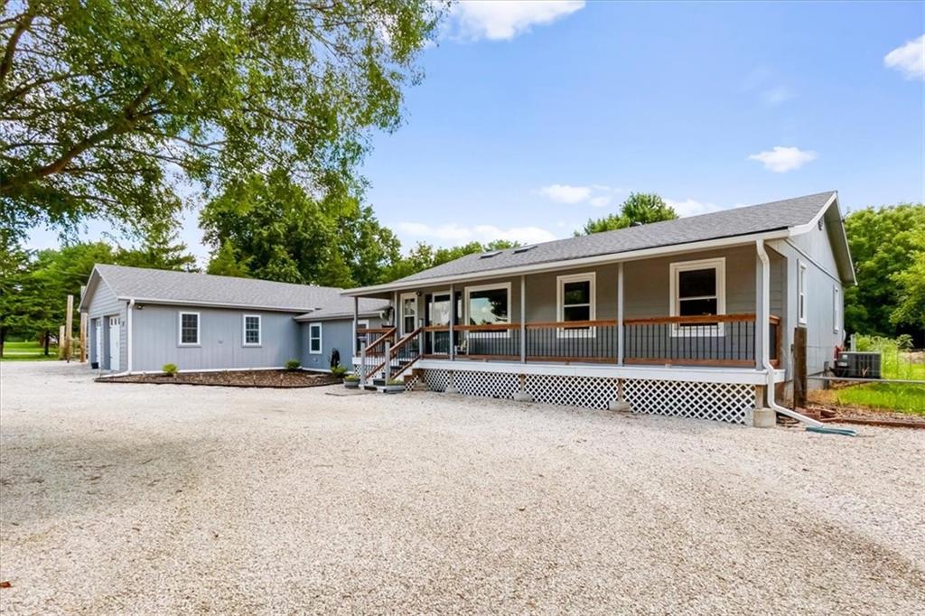 124 East 2300th Road Wellsville, KS 66092 - Photo 4 of 69
