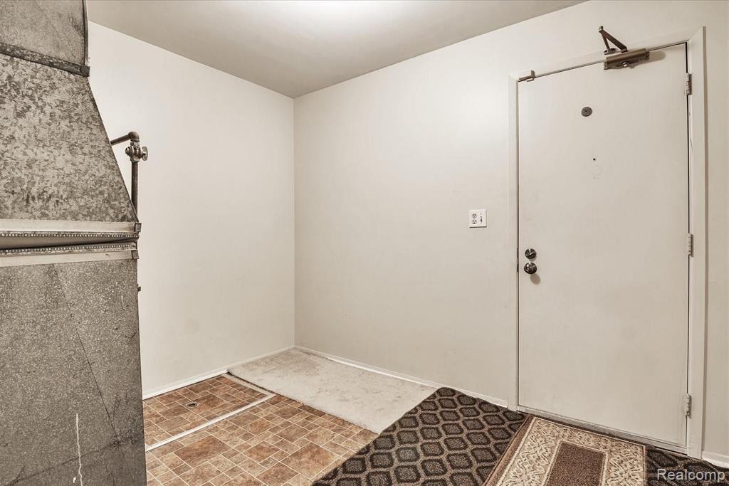 36944 Ridgedale Court, Unit 77 Farmington Hills, MI 48331 - Photo 30 of 38