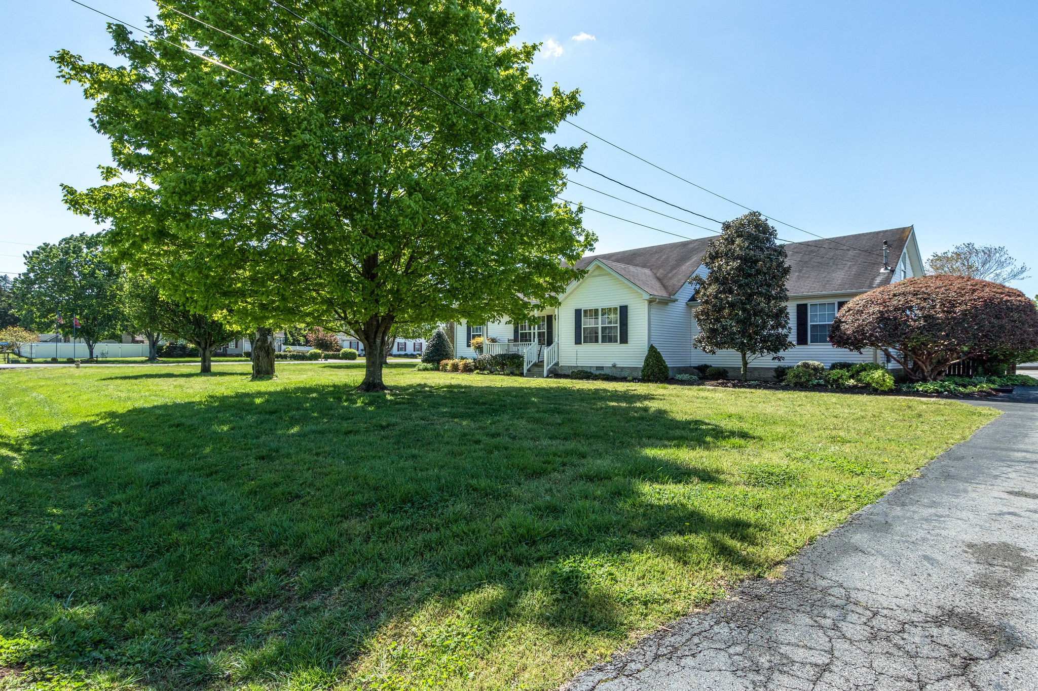 220 Shrewsbury Road Murfreesboro, TN 37129 - Photo 2 of 16 Gallery Image 2