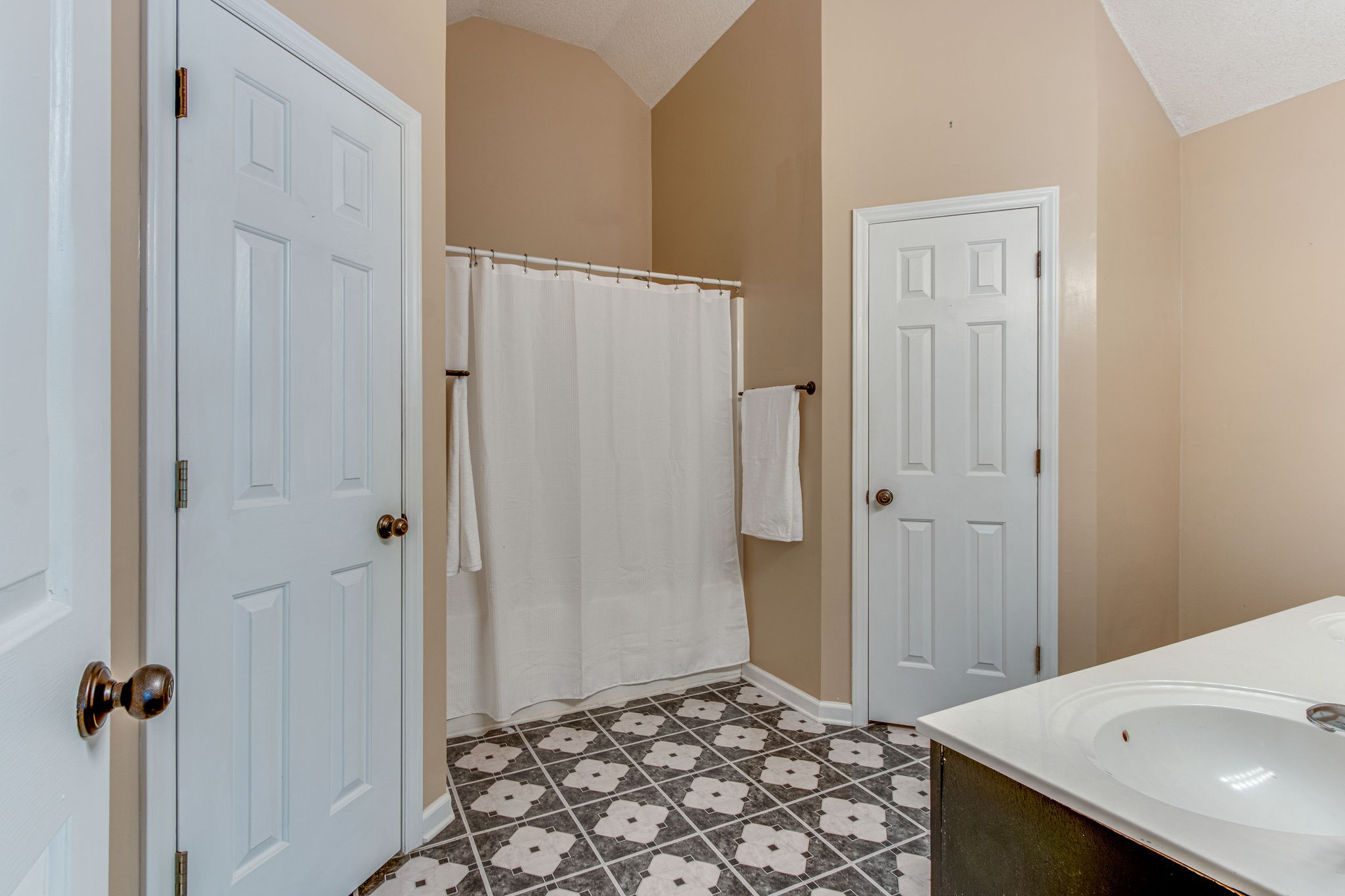 220 Shrewsbury Road Murfreesboro, TN 37129 - Photo 9 of 16 Gallery Image 9
