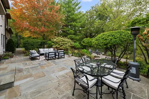 $2,349,000 | 625 Leland Court, Lake Forest, IL 60045