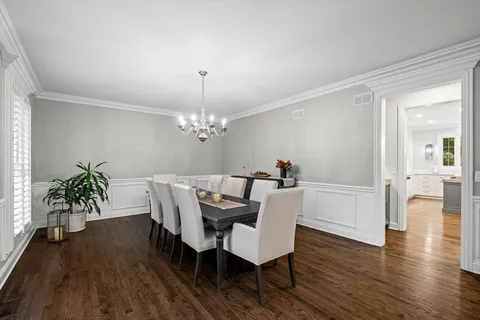 $2,349,000 | 625 Leland Court, Lake Forest, IL 60045