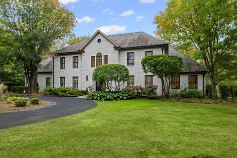 $2,349,000 | 625 Leland Court, Lake Forest, IL 60045