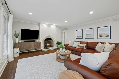 $2,349,000 | 625 Leland Court, Lake Forest, IL 60045