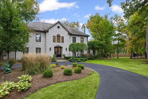 $2,349,000 | 625 Leland Court, Lake Forest, IL 60045
