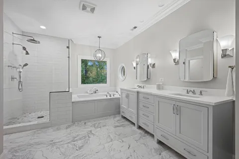 $2,349,000 | 625 Leland Court, Lake Forest, IL 60045