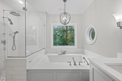 $2,349,000 | 625 Leland Court, Lake Forest, IL 60045