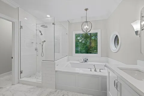 $2,349,000 | 625 Leland Court, Lake Forest, IL 60045