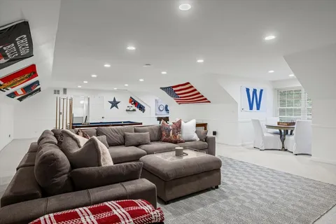 $2,349,000 | 625 Leland Court, Lake Forest, IL 60045