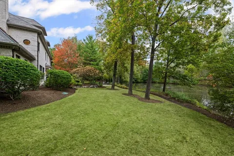 $2,349,000 | 625 Leland Court, Lake Forest, IL 60045