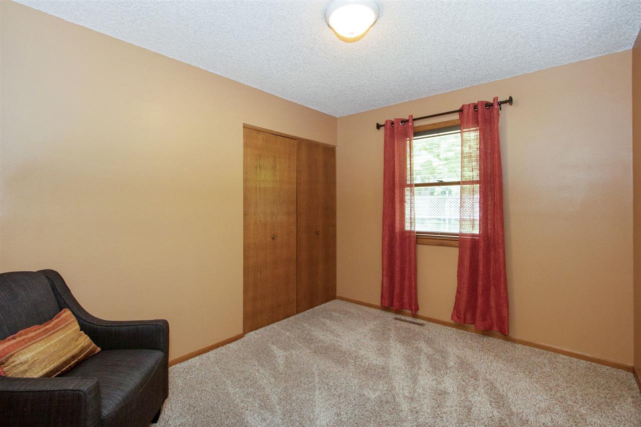 1935 Holiday Road Coralville, IA 52241 - Photo 16 of 31 Gallery Image 16