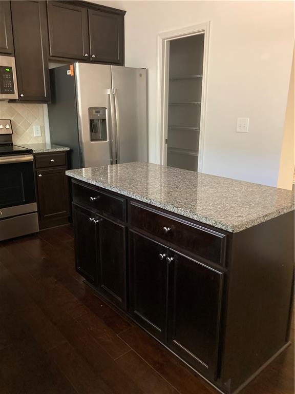 5671 Radford Loop Fairburn, GA 30213 - Photo 9 of 36