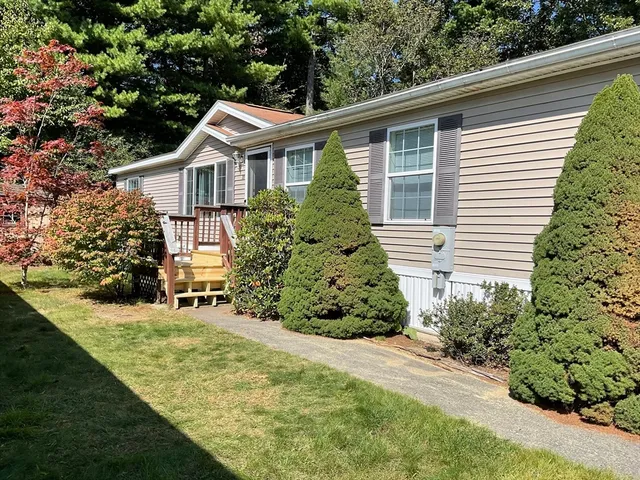 $294,900 | 22 Medallion Road, Holbrook, MA 02343