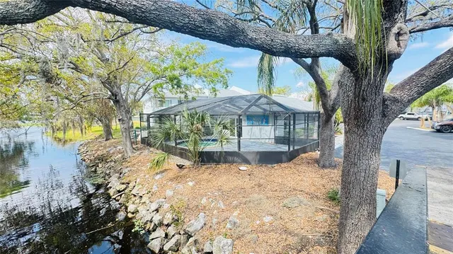 $1,250 | 7200 East Bank Drive, Tampa, FL 33617