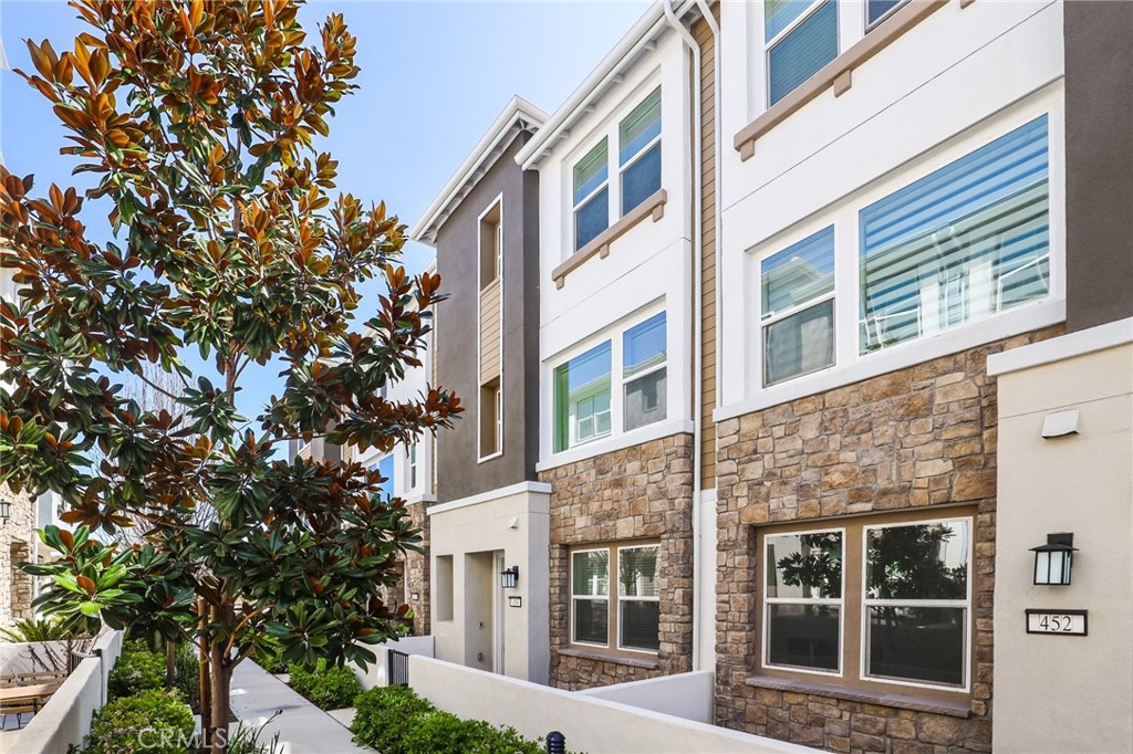 454 Palermo Lake Forest, CA 92630 - Photo 2 of 44 a view of a building