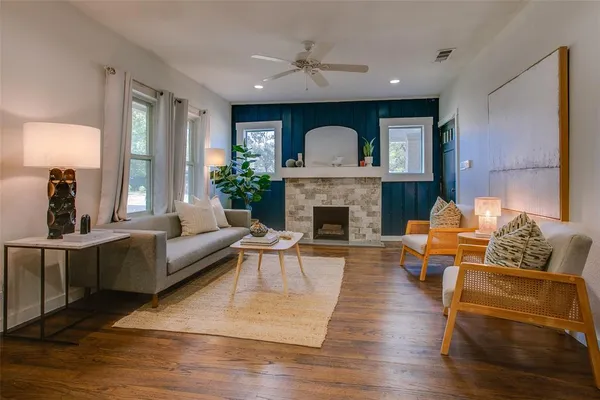 $359,000 | 2606 West 12th Street, Dallas, TX 75211