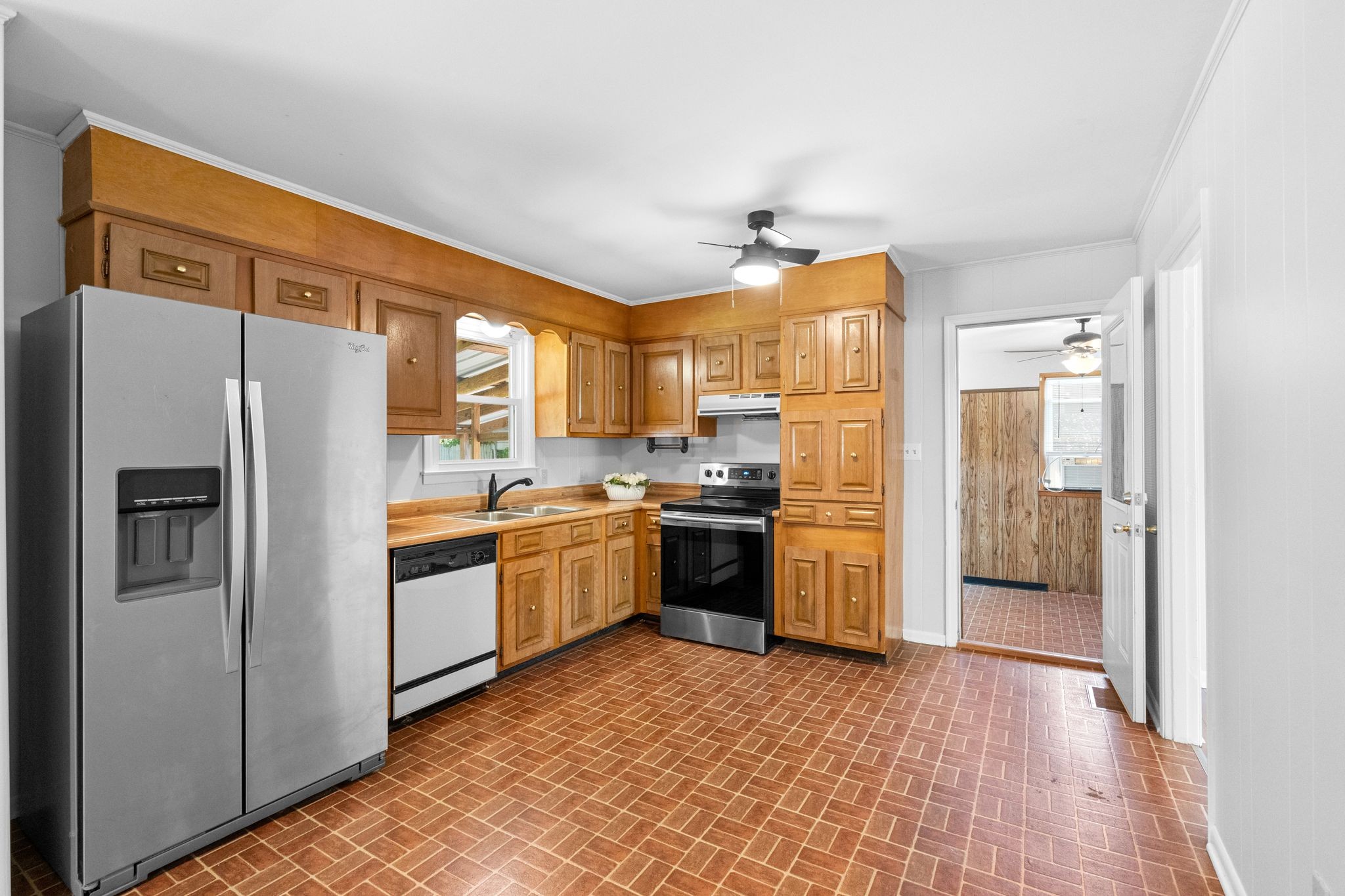 211 Stonewall Road Columbia, TN 38401 - Photo 11 of 37