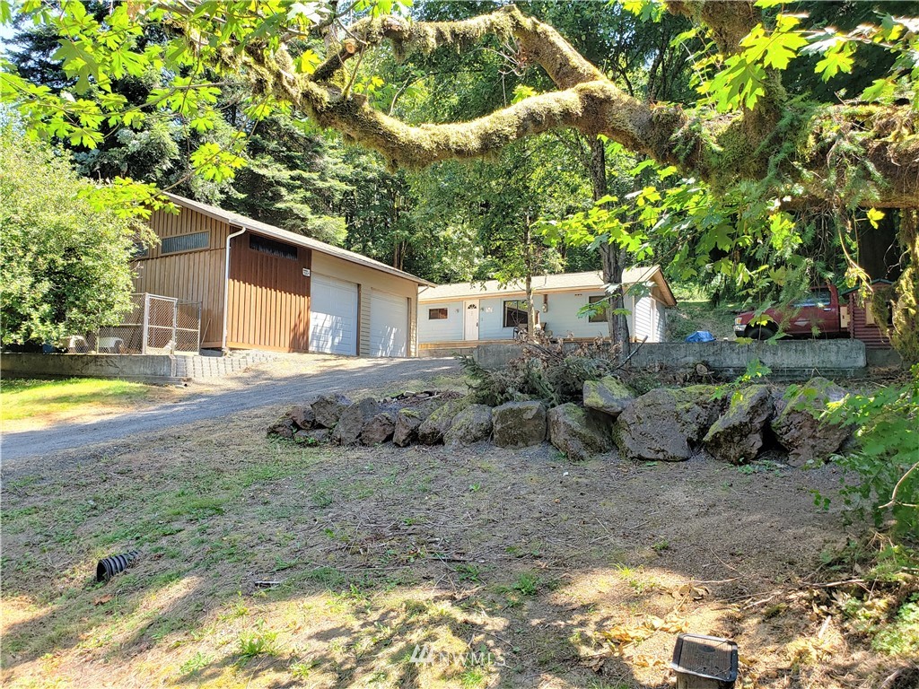 956 Coal Creek Road Longview, WA 98632 - Photo 1 of 16 Gallery Image 1