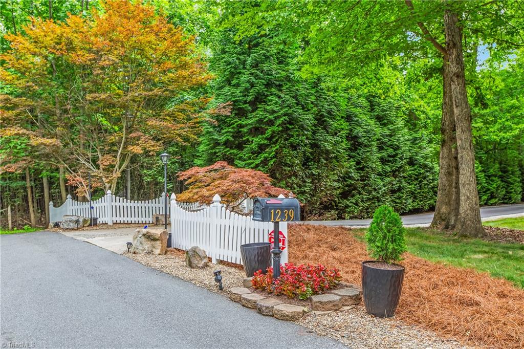 1239 Blackberry Ridge Drive High Point, NC 27265 - Photo 7 of 47 Gallery Image 7
