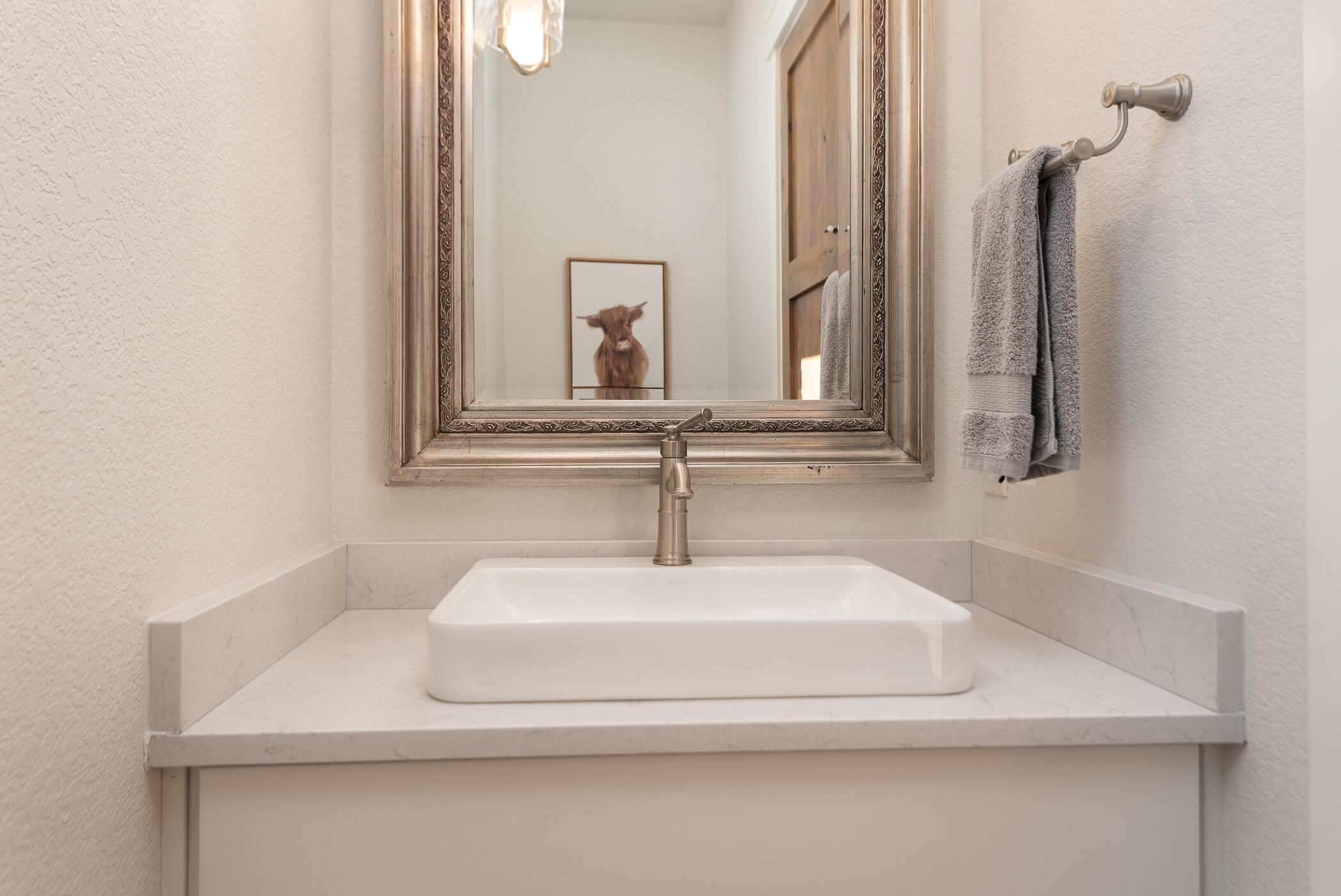 60472 Kangaroo Loop Bend, OR 97702 - Photo 18 of 36 17Powder bath main floor