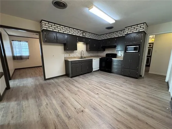 $180,000 | 461 Clayton Drive, Norco, LA 70079