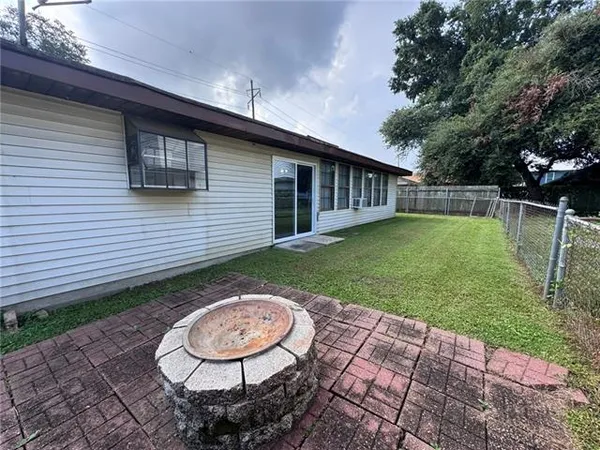 $180,000 | 461 Clayton Drive, Norco, LA 70079