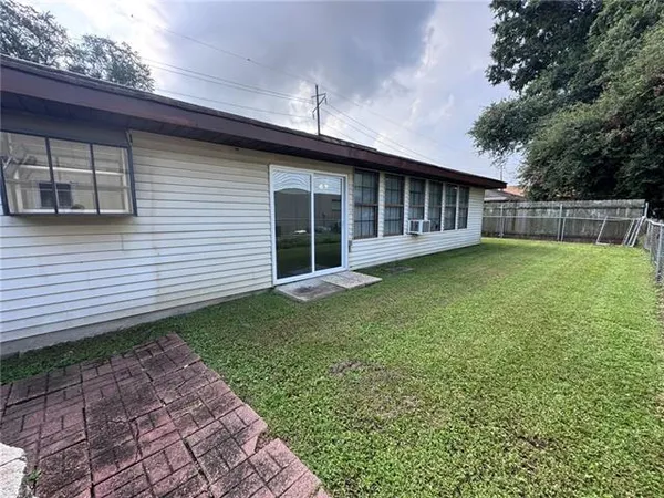 $180,000 | 461 Clayton Drive, Norco, LA 70079