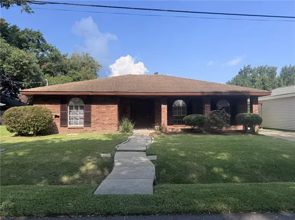 $180,000 | 461 Clayton Drive, Norco, LA 70079