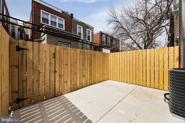 $2,500 | 272 South Frazier Street, Philadelphia, PA 19139