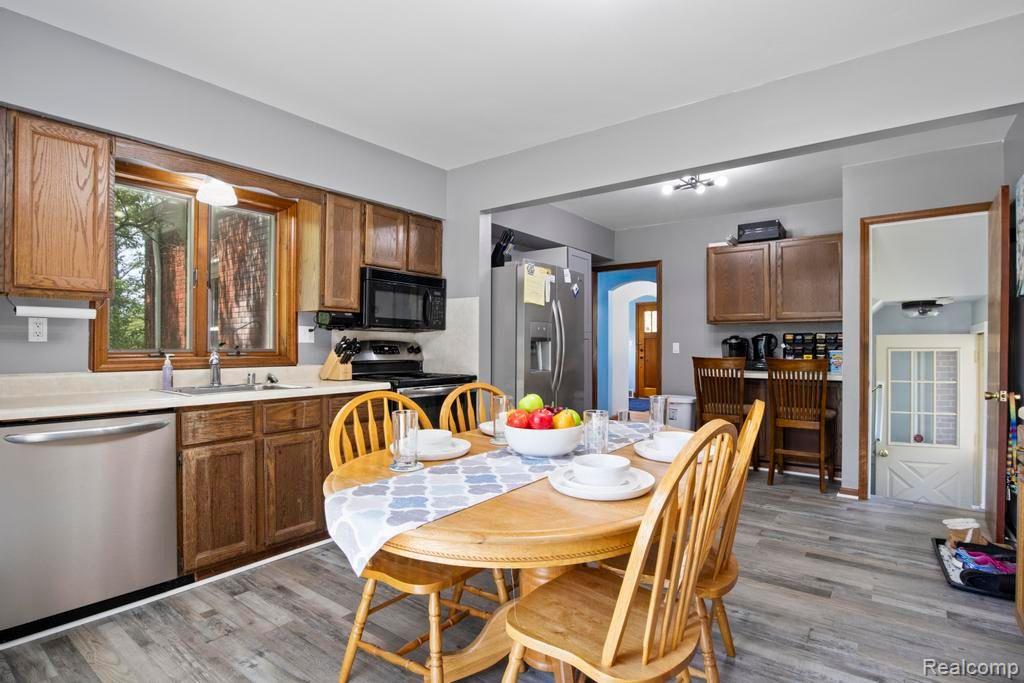 50471 Judd Road Belleville, MI 48111 - Photo 12 of 36