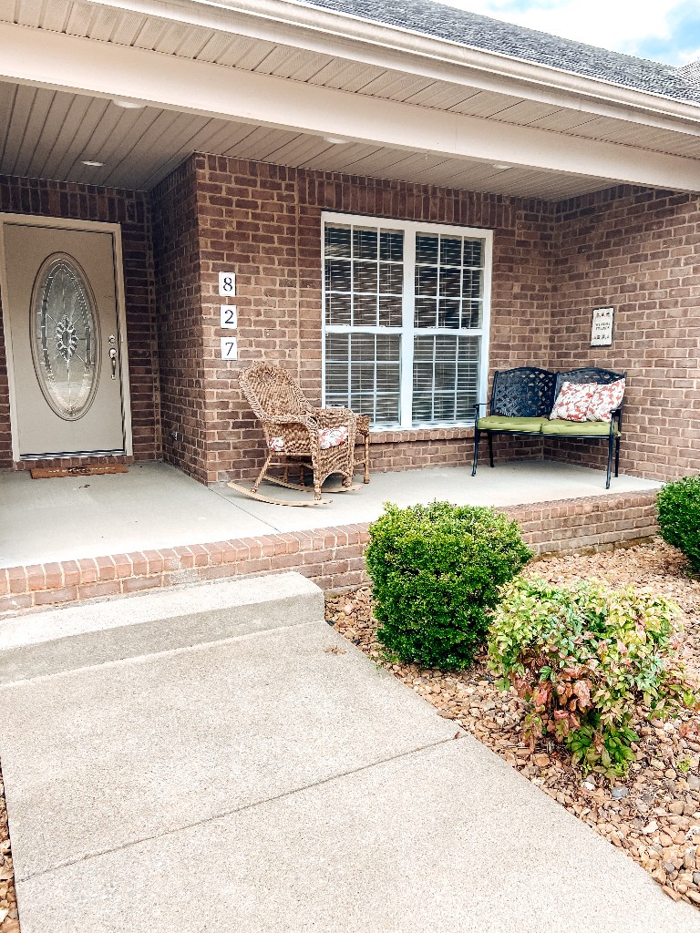 827 Oslo Road Mount Juliet, TN 37122 - Photo 2 of 25 a living room with furniture and a large window