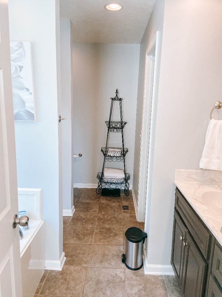 827 Oslo Road Mount Juliet, TN 37122 - Photo 11 of 25 a view of a hallway with front door