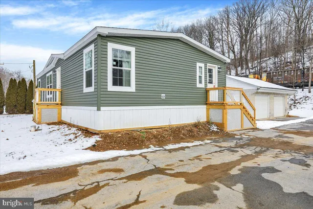 $2,000 | 875 Mohrsville Road, Shoemakersville, PA 19555