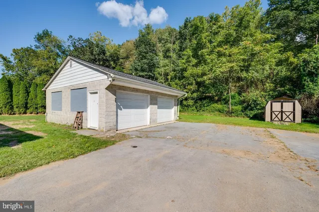 $2,000 | 875 Mohrsville Road, Shoemakersville, PA 19555