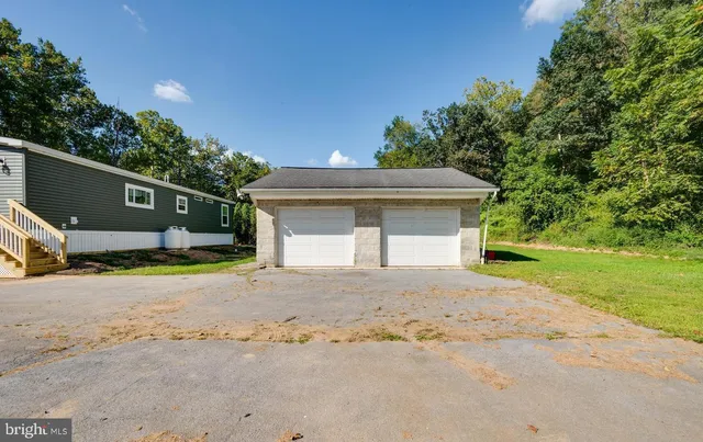 $2,000 | 875 Mohrsville Road, Shoemakersville, PA 19555