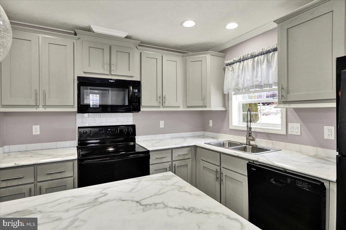 875 Mohrsville Road Shoemakersville, PA 19555 - Photo 10 of 26