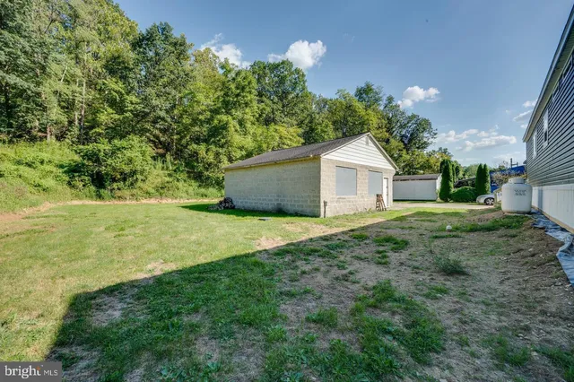 $2,000 | 875 Mohrsville Road, Shoemakersville, PA 19555