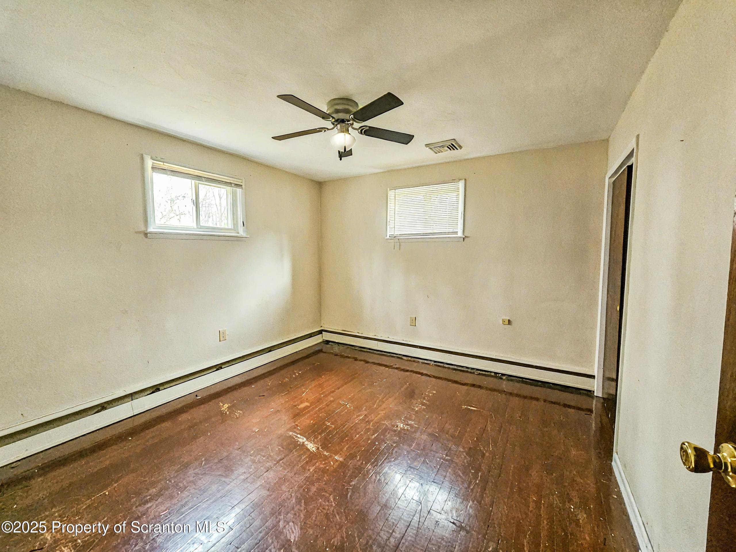 301 Seymour Avenue Scranton, PA 18505 - Photo 12 of 23 Bed 1