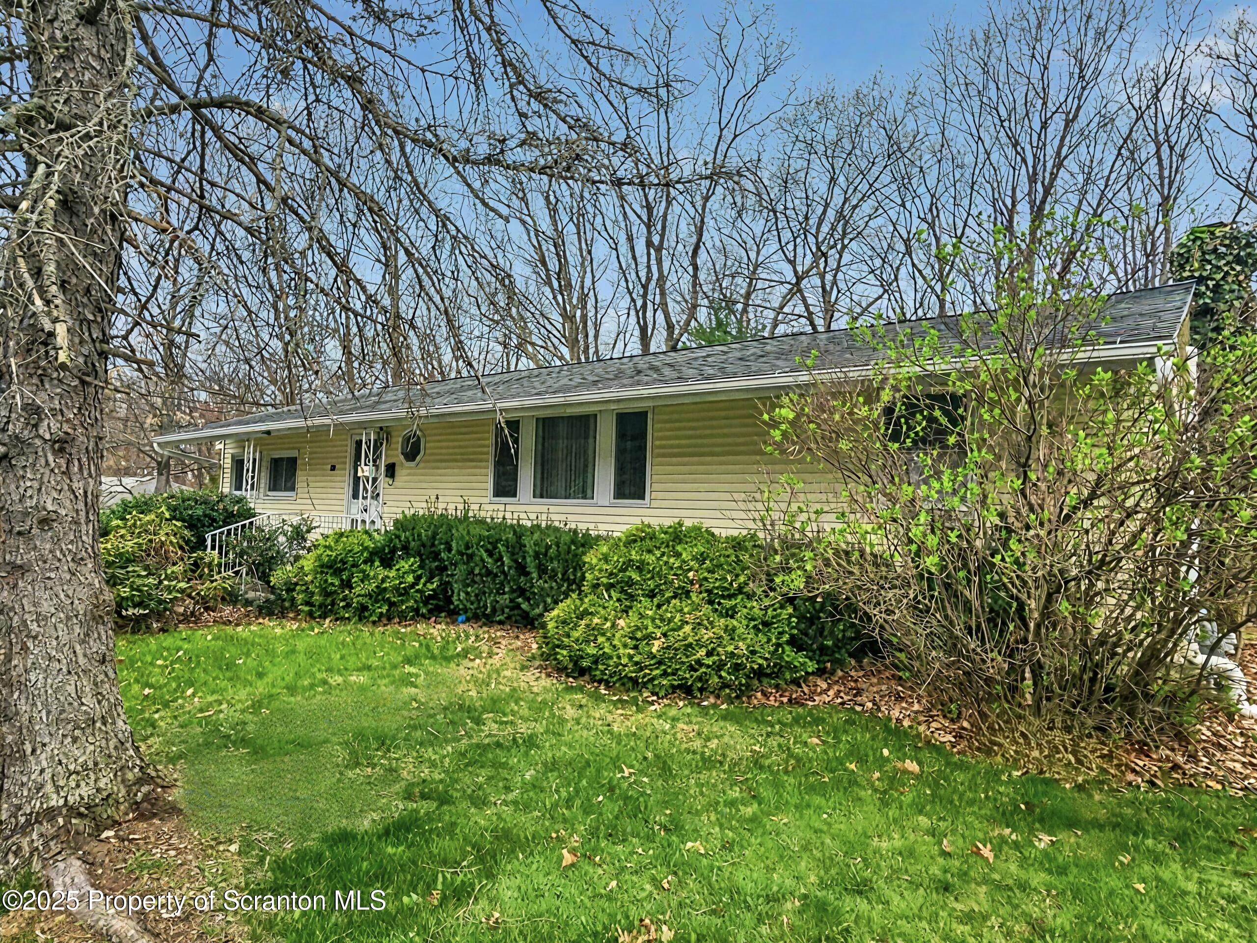 301 Seymour Avenue Scranton, PA 18505 - Photo 17 of 23 Front 2