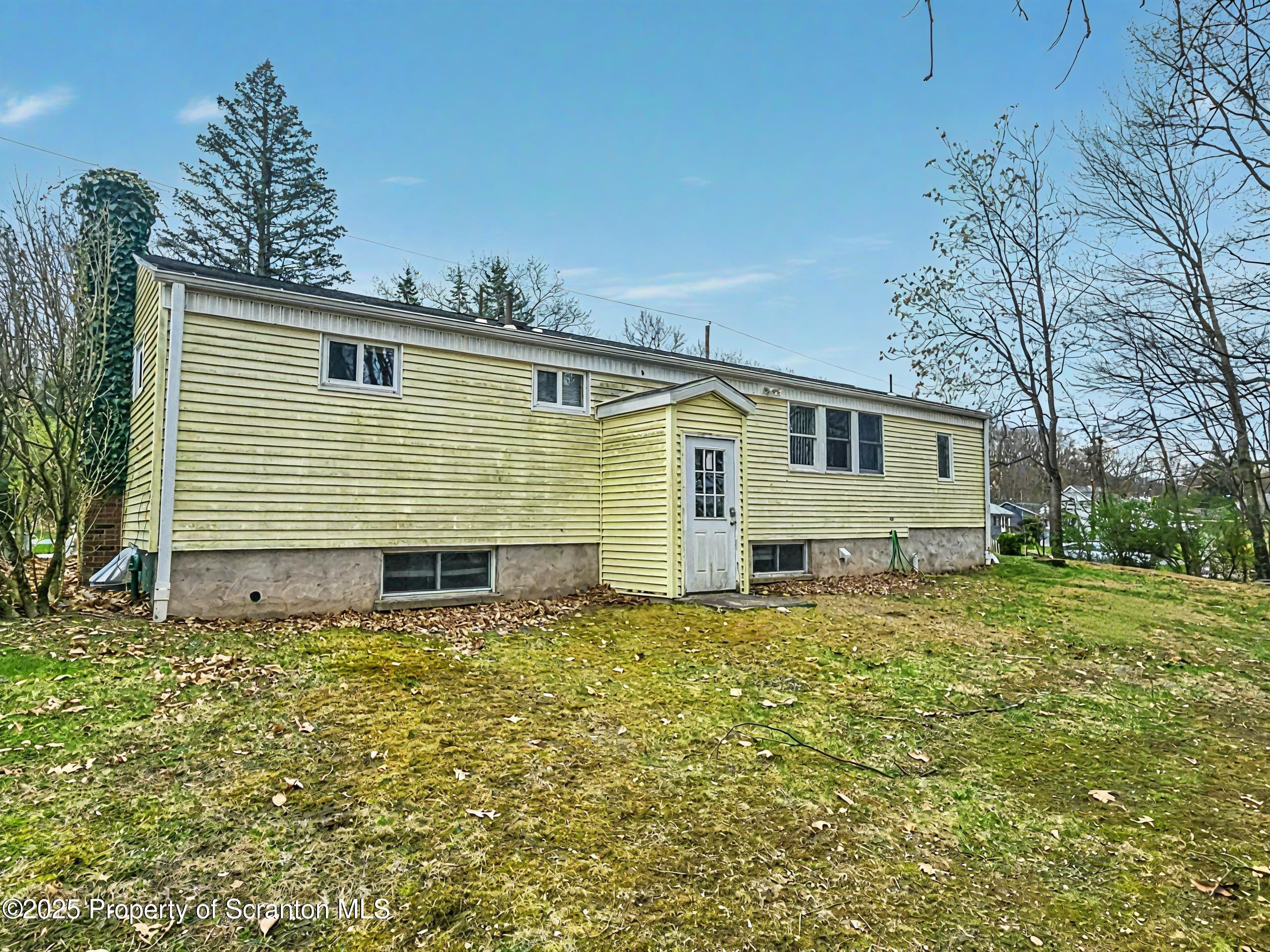 301 Seymour Avenue Scranton, PA 18505 - Photo 21 of 23 Back