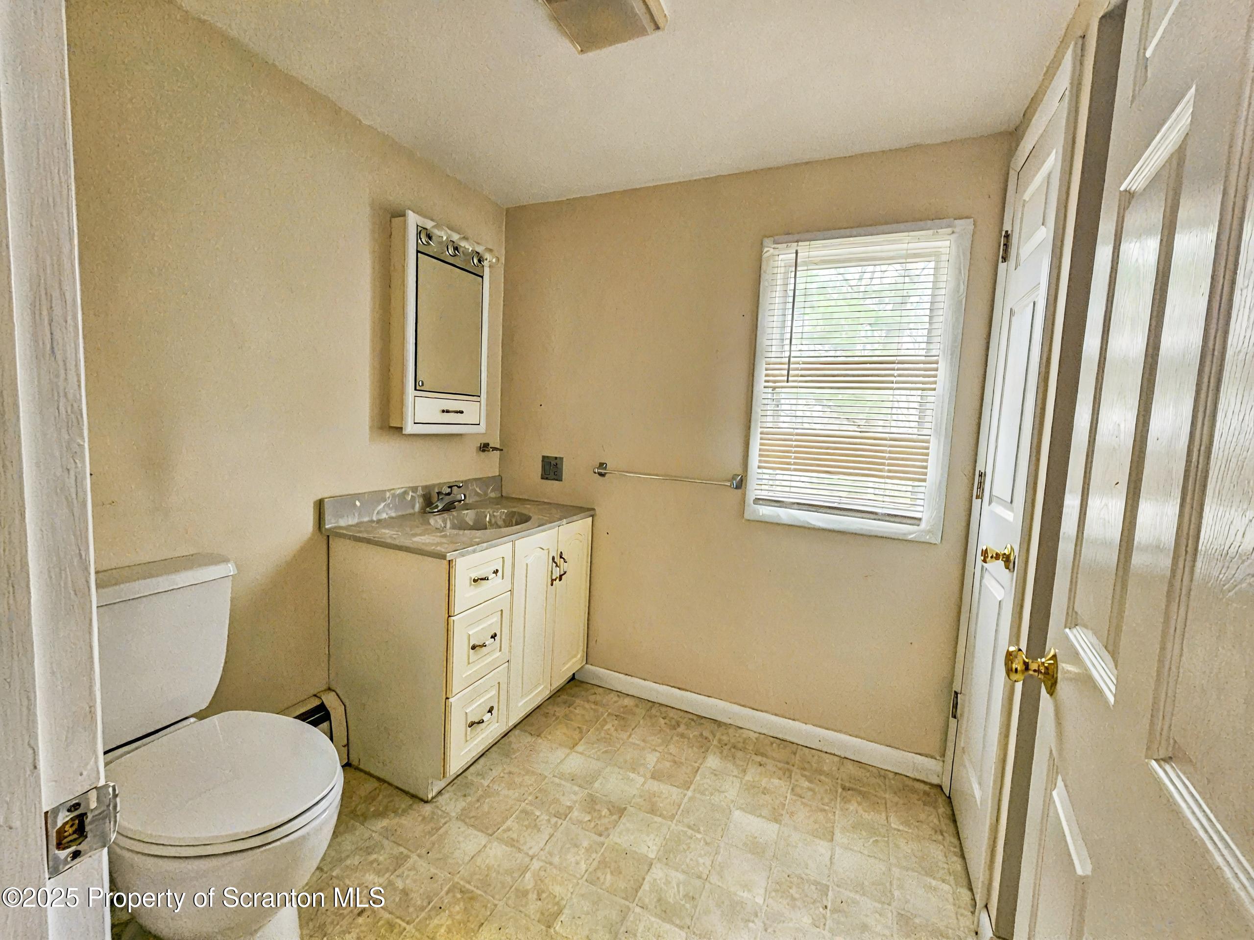 301 Seymour Avenue Scranton, PA 18505 - Photo 8 of 23 Bathroom 1A