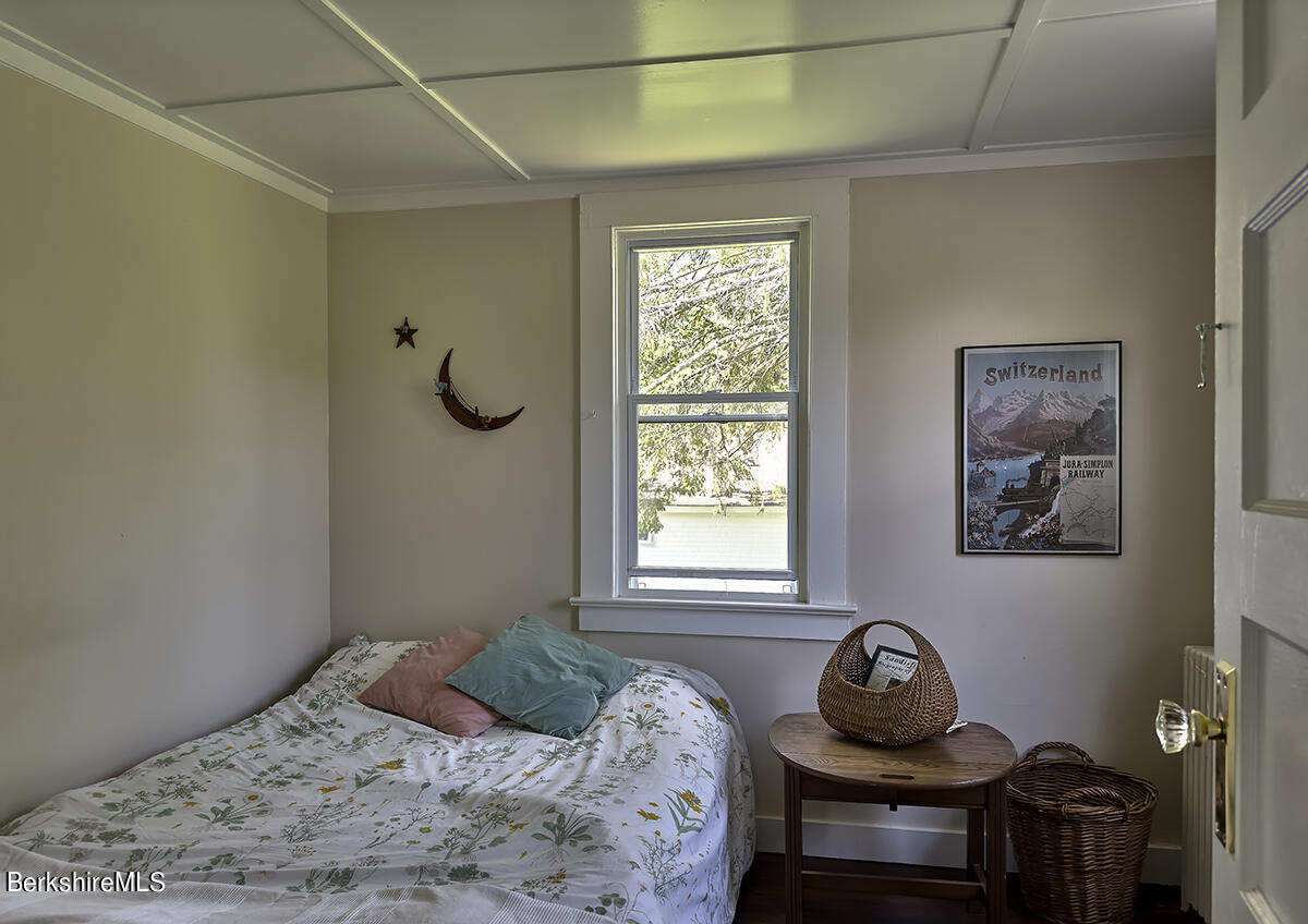 212 Sandisfield Road Sandisfield, MA 01255 - Photo 19 of 41 2nd guest room
