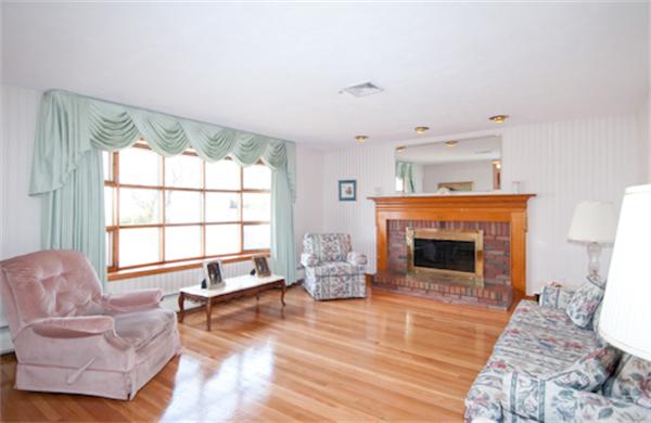 8 Irving Street Winchester, MA 01890 - Photo 4 of 12